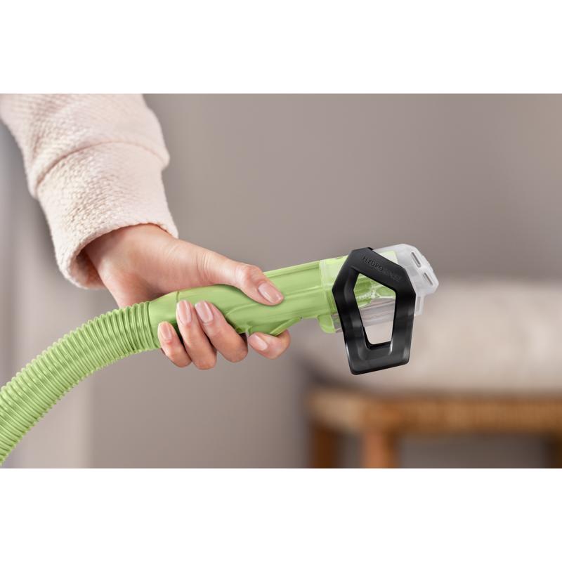 Little Green Bissell Bagless Spot Lifter Carpet Cleaner 3 amps Standard Green