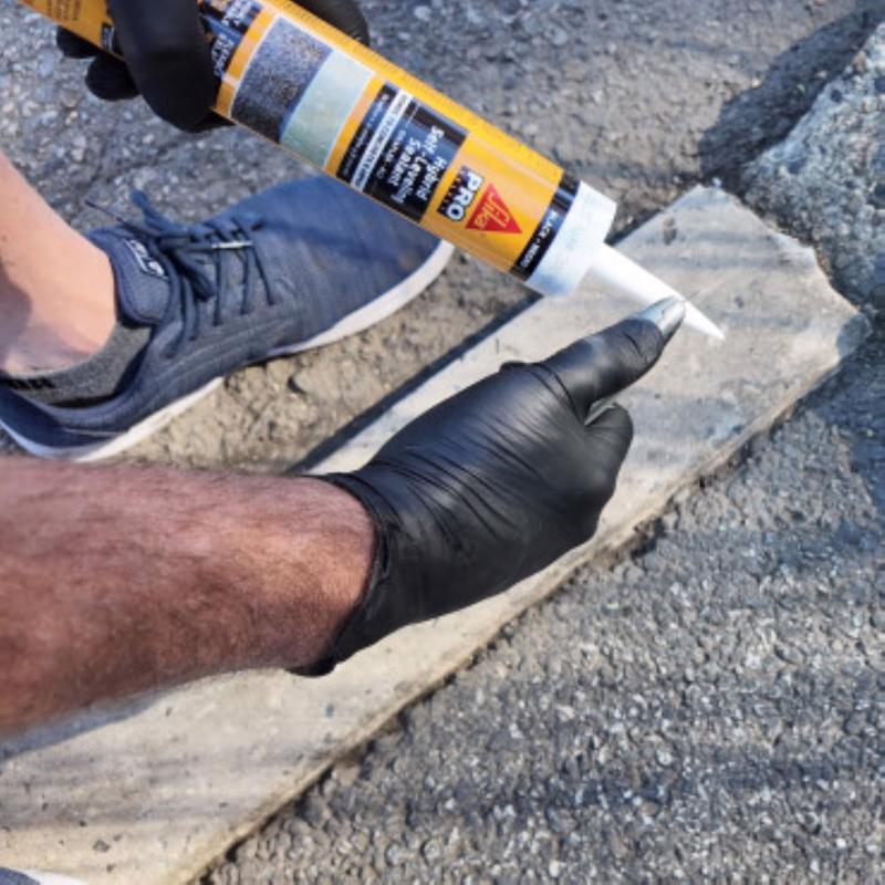 Sika Black Polyurethane Self-Leveling Sealant 9 oz