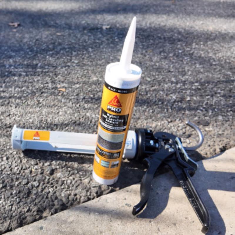 Sika Black Polyurethane Self-Leveling Sealant 9 oz