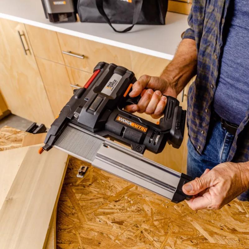 Worx 18 Ga. Cordless Brad Nailer and Staple Gun Kit (Battery & Charger) 20 V