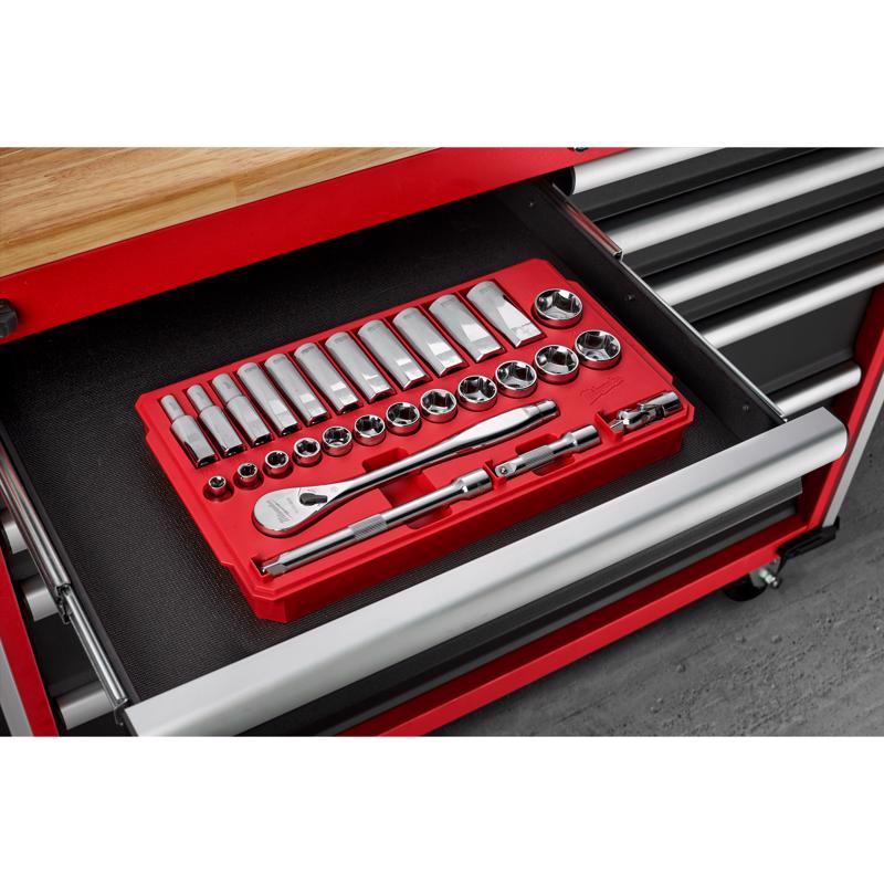 Milwaukee 3/8 in. drive SAE Ratchet and Socket Set