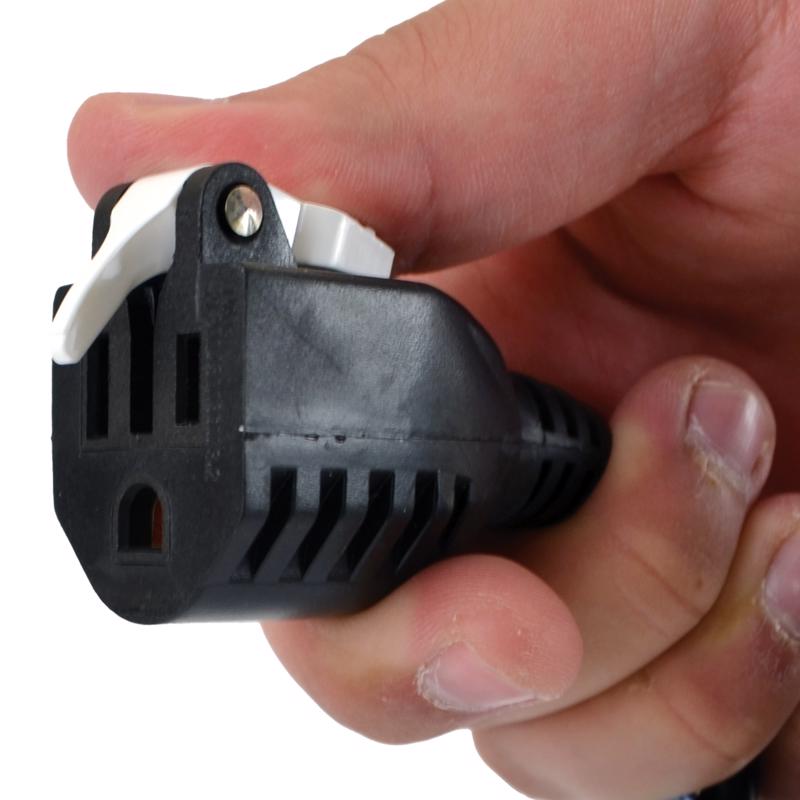 Conntek Indoor 6 ft. L Black 1 to 3 Outlet Cord 14/3 SJT 18/3 SVT