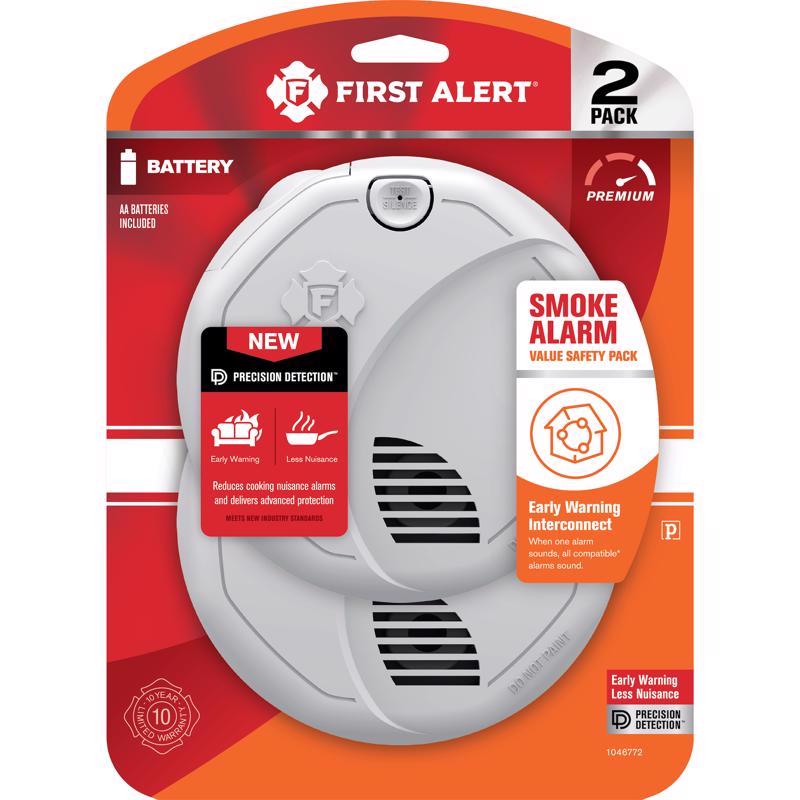 First Alert Wireless Interconnect Battery-Powered Photoelectric Smoke