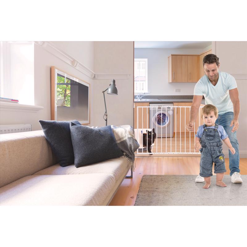 Dreambaby White 28 in. H X 24 in. W Metal Child Safety Gate