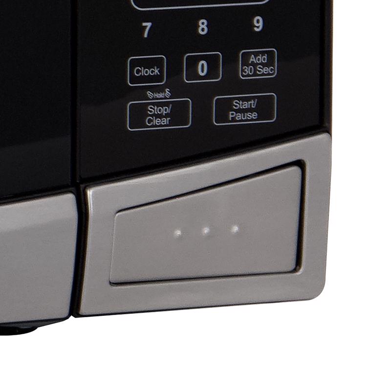 Avanti 0.9 cu ft Silver Microwave 900 W