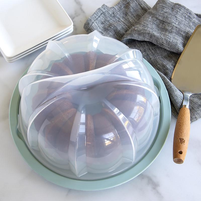 Nordic Ware 10.6 in. Blue Cake Keeper 1 pk