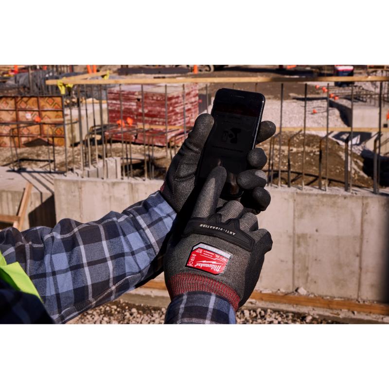 Milwaukee Smartswipe Men's Glove Anti-Vibration Gloves Black/Red L 1 pk
