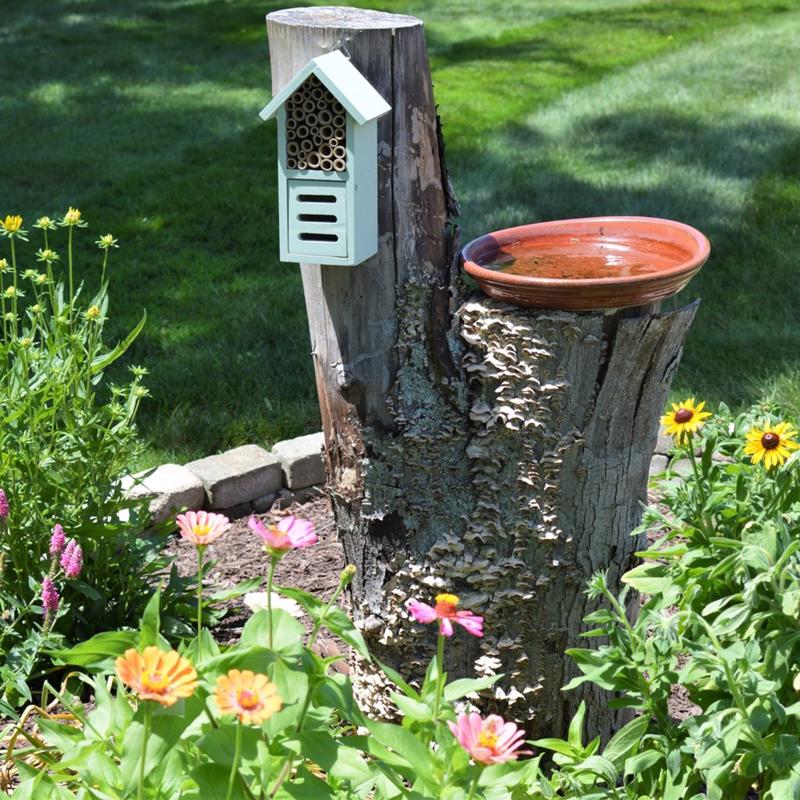 Nature's Way Better Gardens 9 in. H X 3.5 in. W X 5 in. L Wood Insect House
