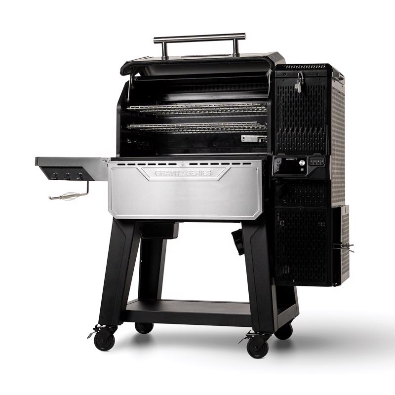 Masterbuilt 28 in. Gravity Series XT Digital Charcoal Grill and Smoker Black