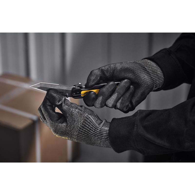 DEWALT Tanto Black/Yellow 7Cr Stainless Steel 7.8 in. Pocket Knife