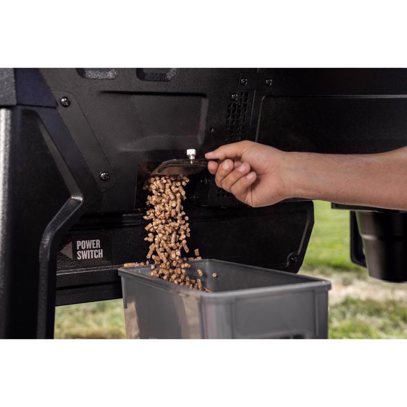 Traeger Woodridge Pro Wood Pellet Grill Black