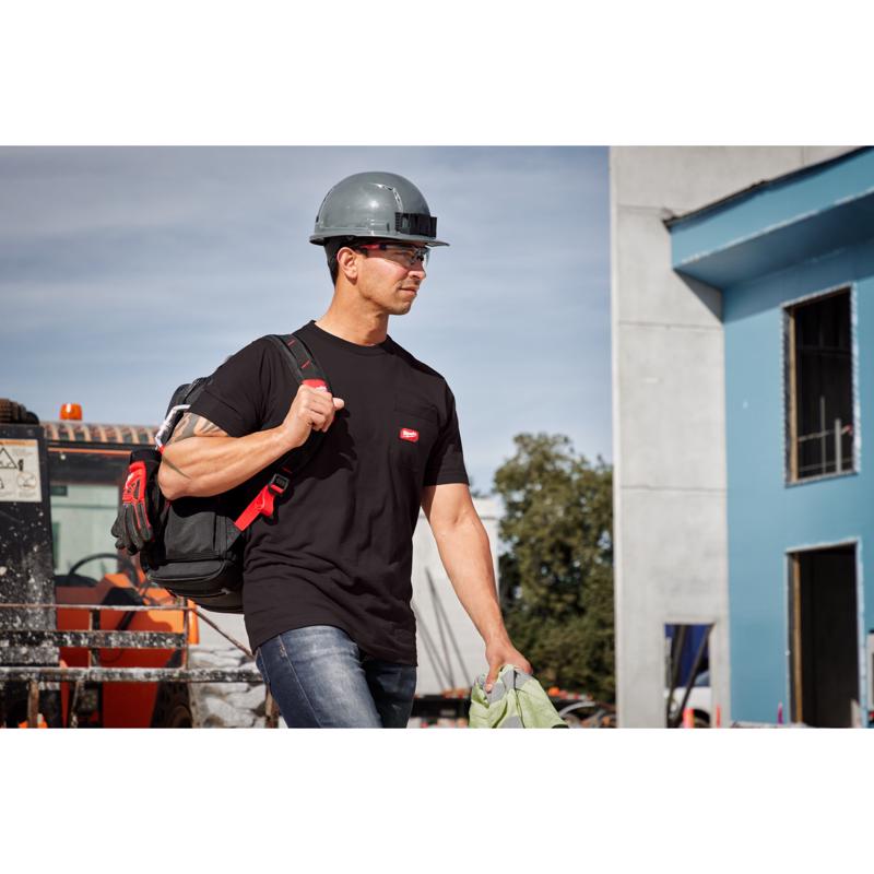 Milwaukee Gridiron S Short Sleeve Men's Round Neck Black Tee Shirt