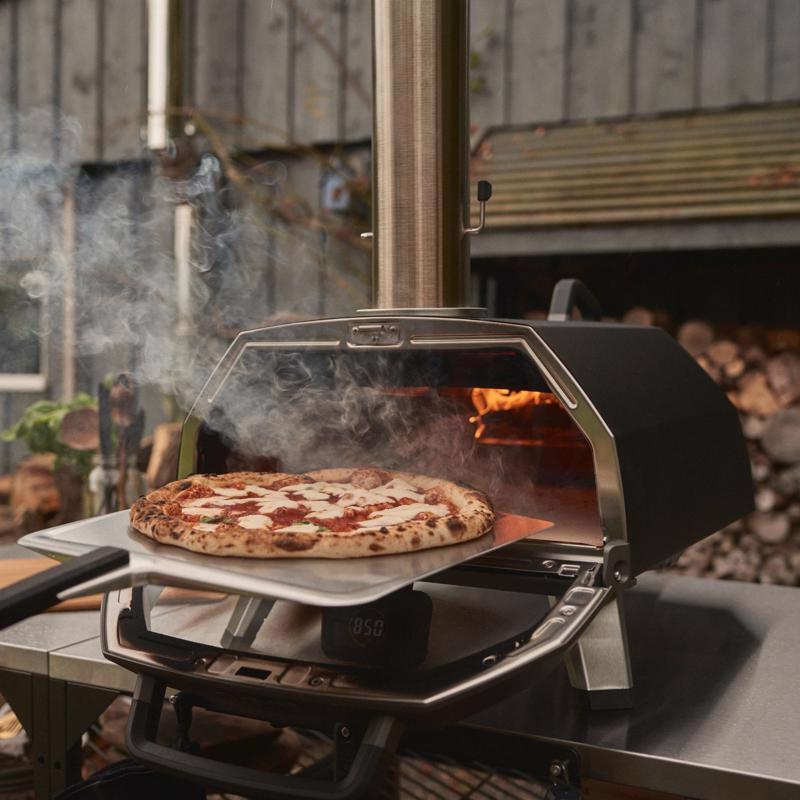 Ooni Karu 2 Pro Charcoal/Wood Chunk Outdoor Pizza Oven Black
