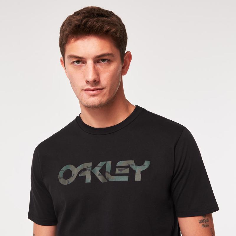Oakley XL Short Sleeve Men's Crew Neck Black and Camo Mark II Tee 2.0 Tee Shirt