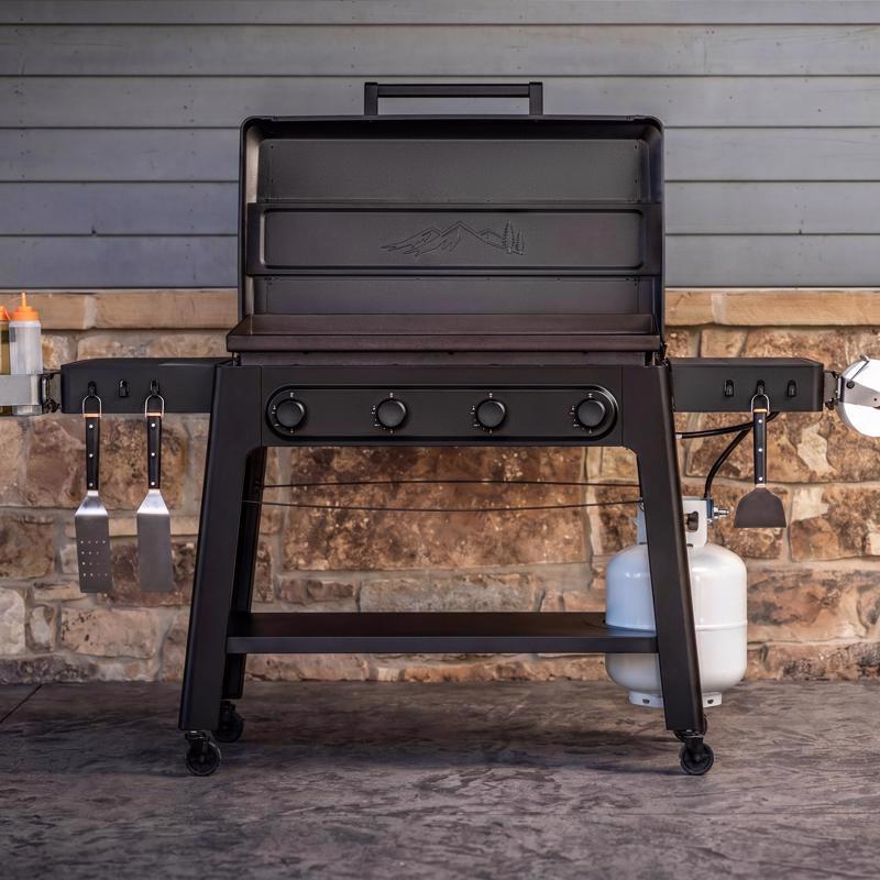 Traeger Irontop 4 Burner Natural Gas/Propane Outdoor Griddle Black