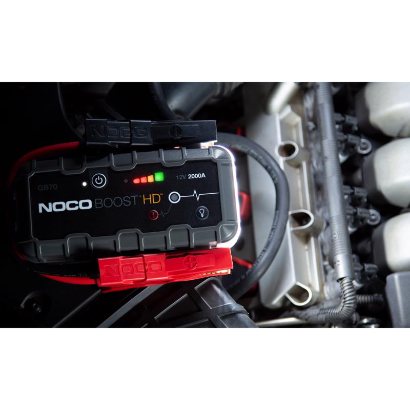 NOCO Automatic 12 V 2000 amps Battery Jump Starter