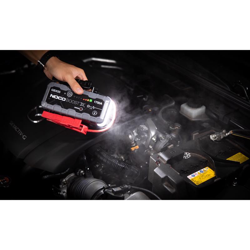 Noco Automatic 12 V 1750 amps Battery Jump Starter