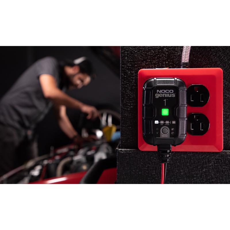 NOCO Automatic 12 V 1 amps Battery Charger