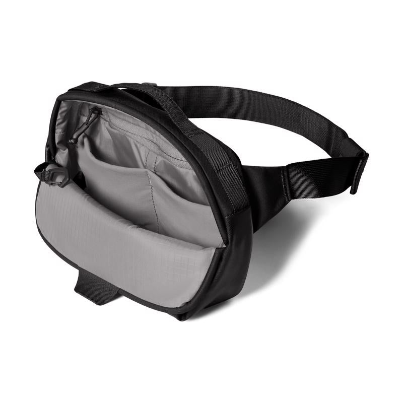 YETI Ranchero Crossbody 4L Black Crossbody 7.09 in. H X 11.42 in. W