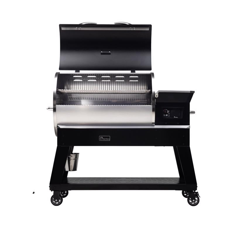 This bundle includes recteqs Backyard Beast 1200 and a custom-fit grill cover.