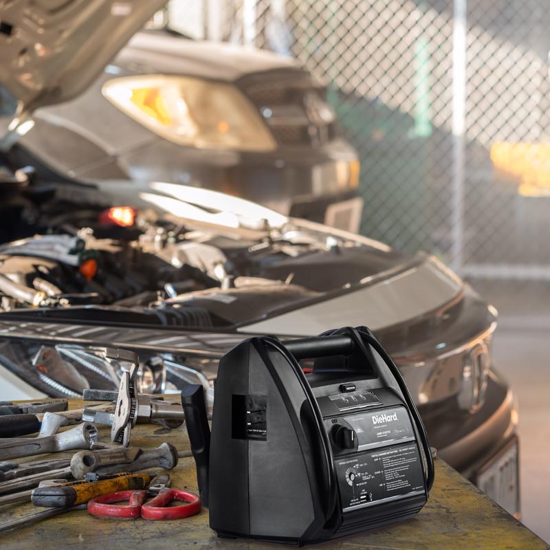 DieHard Automatic 12 V 750 amps Battery Jump Starter