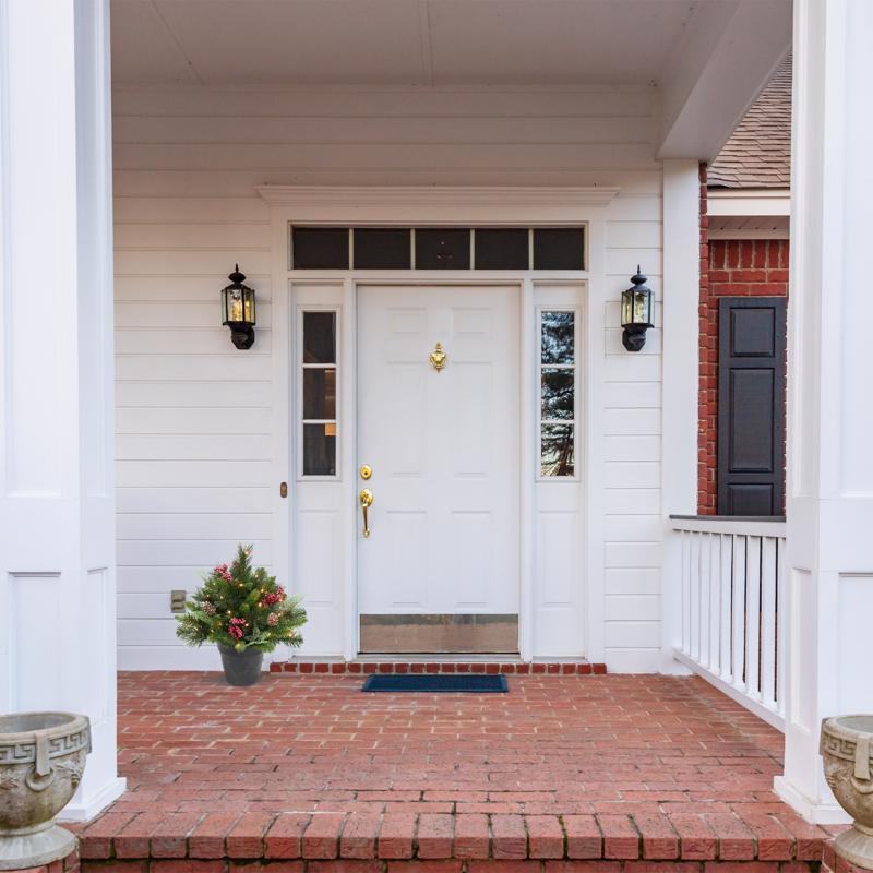 Celebrations 1-1/2 ft. Icy Mixed Pine Urn Filler 1 pk