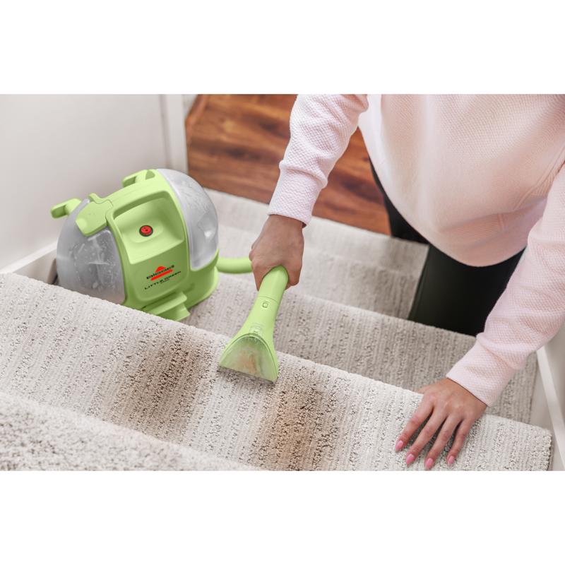 Little Green Bissell Bagless Spot Lifter Carpet Cleaner 3 amps Standard Green