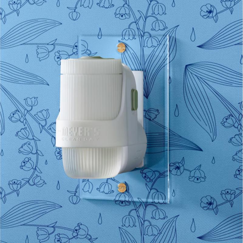 Mrs. Meyer's Clean Day Rain Water Scent Air Freshener Oil Refill 0.67 oz Liquid 1 pk