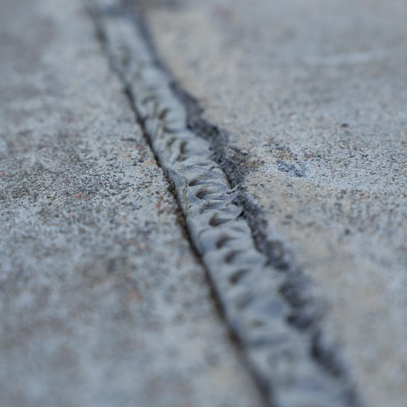 Sashco Slab Cement Crack Filler 10.5 linear ft Gray