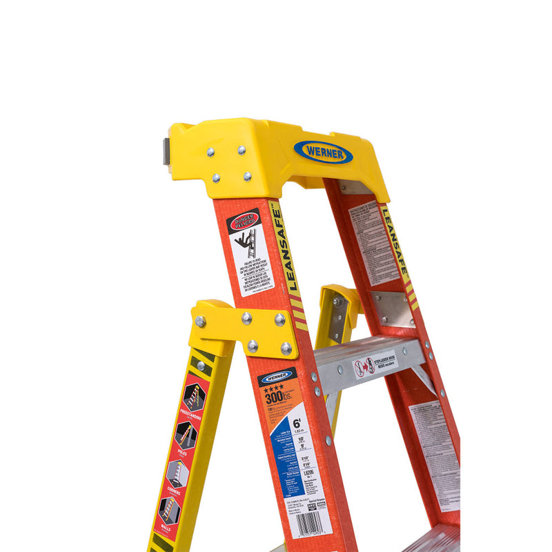 Werner Leansafe 4 ft. H Fiberglass Step Ladder Type IA 300 lb. capacity