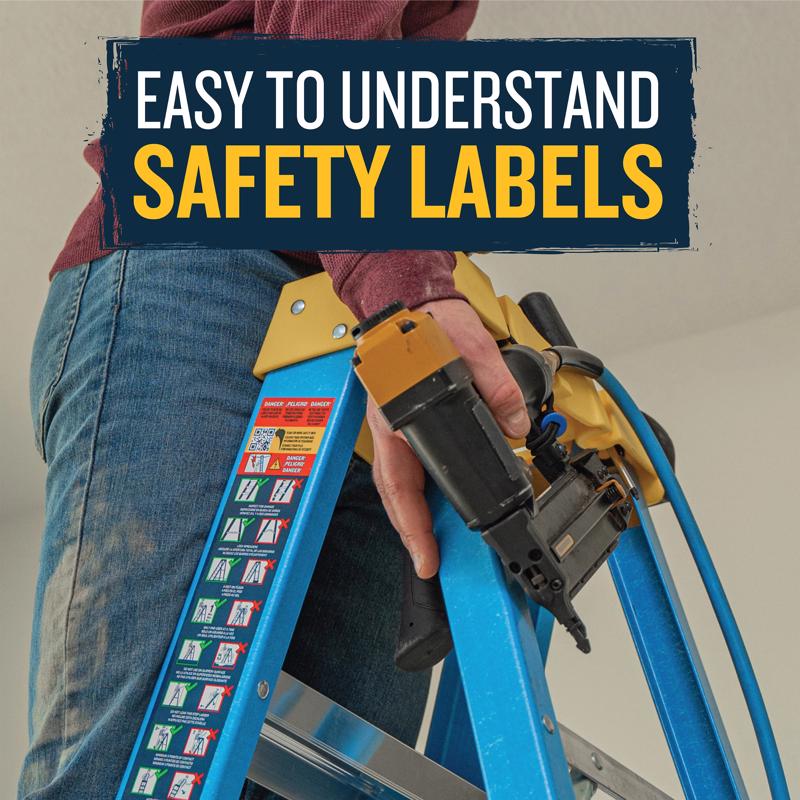 Werner 4 ft. H Fiberglass Step Ladder Type I 250 lb. capacity