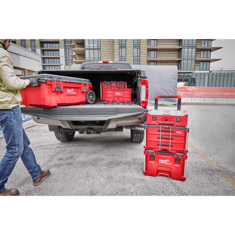 Milwaukee PACKOUT 38 in. Rolling Modular Tool Chest Black/Red