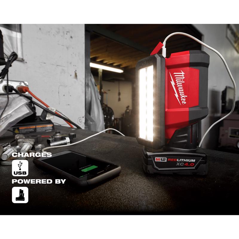 Milwaukee M12 Rover 700/250 lm LED Rechargeable Handheld Flood Light