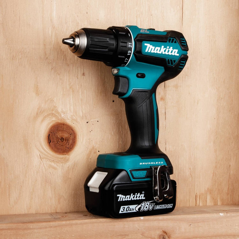Makita 18V LXT 1/2 in. Brushless Cordless Drill/Driver Kit (Battery & Charger)