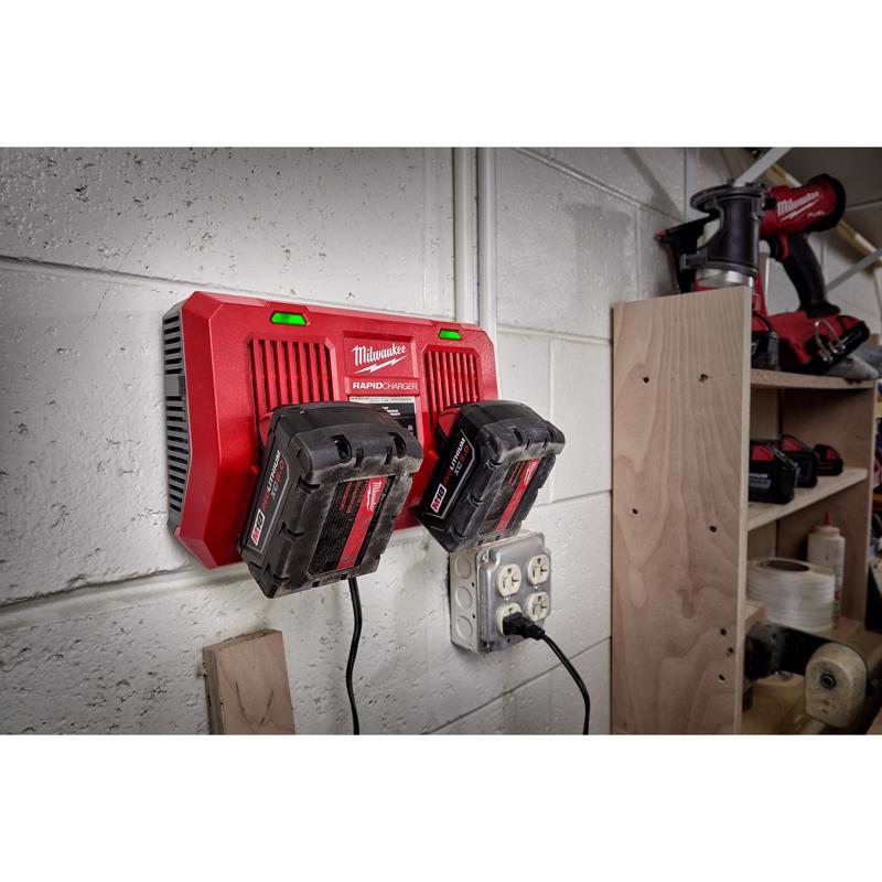 Milwaukee M18 18 V Simultaneous Rapid Dual Battery Charger 1 pc