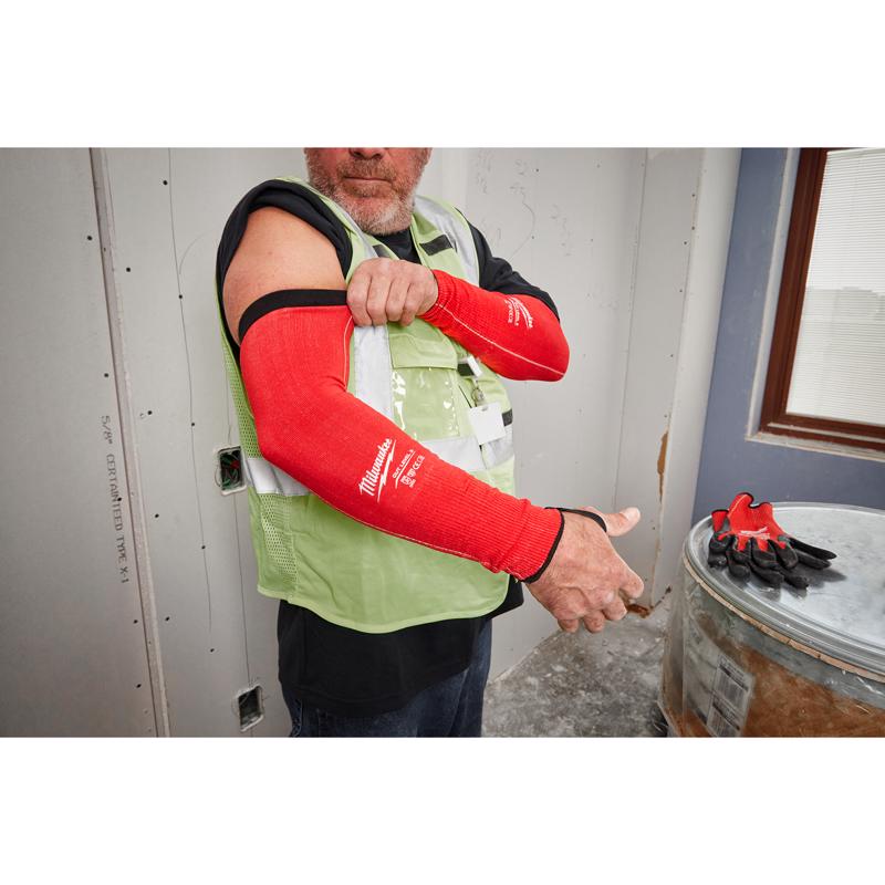 Milwaukee Cut-Resistant Arm Sleeve Red