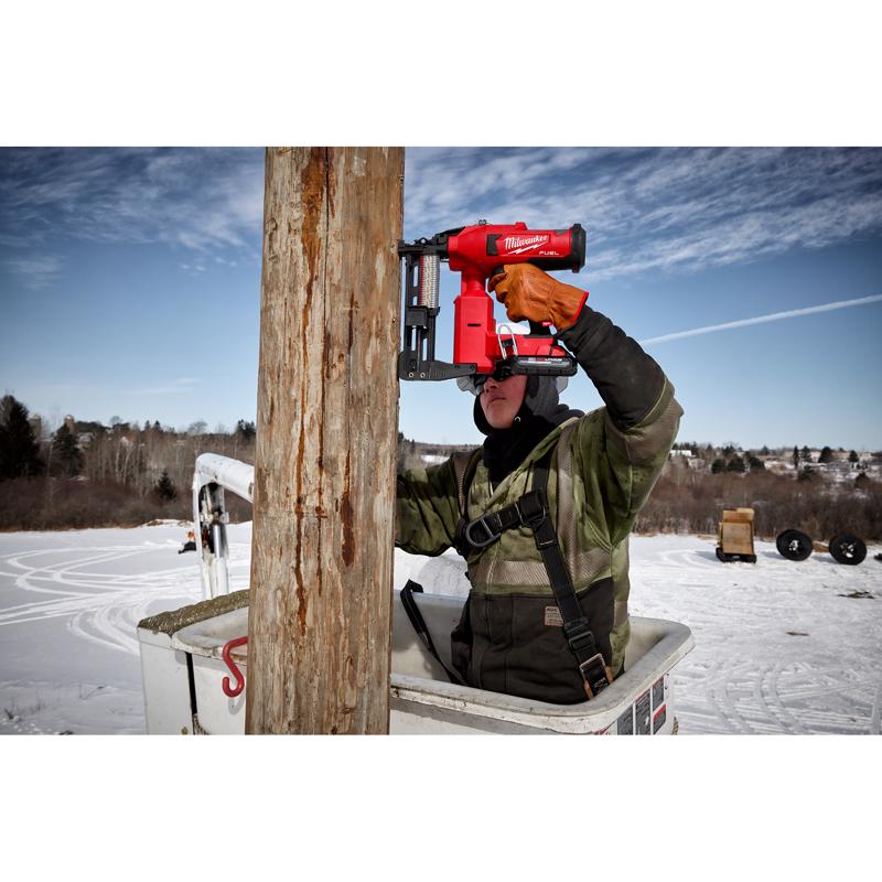 Milwaukee M18 FUEL 9 Ga. Utility Fencing Stapler