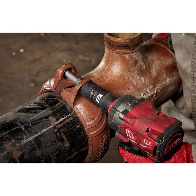 Milwaukee SHOCKWAVE 7/8 in. X 1/2 in. drive SAE 6 Point Deep Impact Socket 1 pc