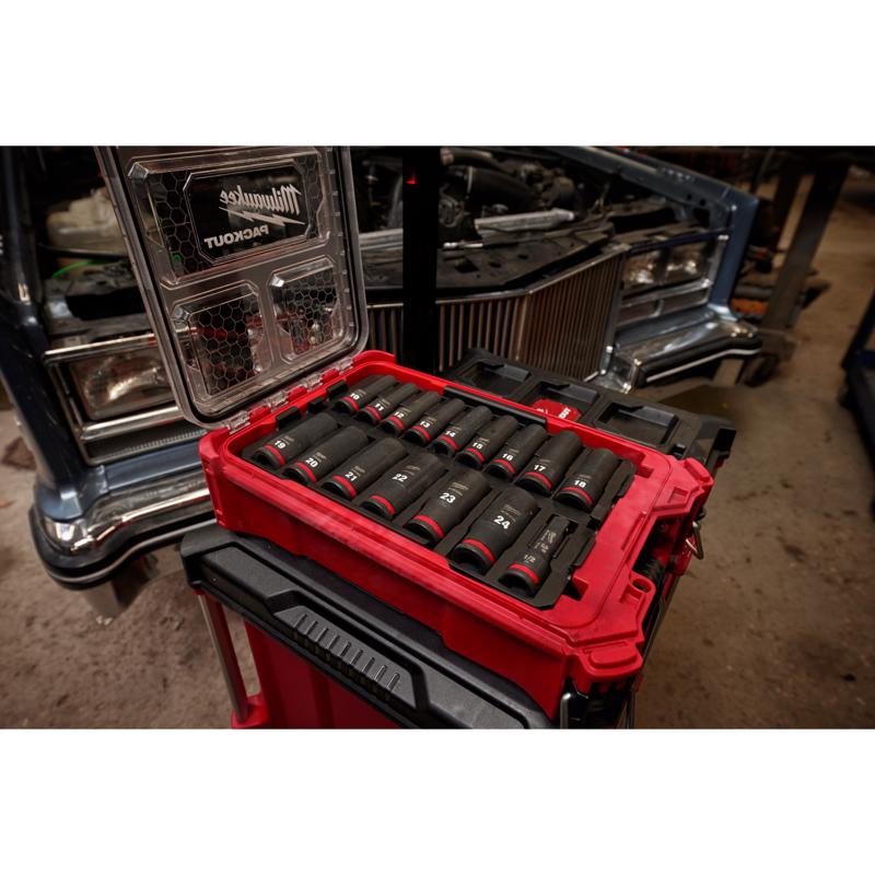 Milwaukee Shockwave 1/2 in. drive Metric 6 Point Impact Socket Set 16 pc