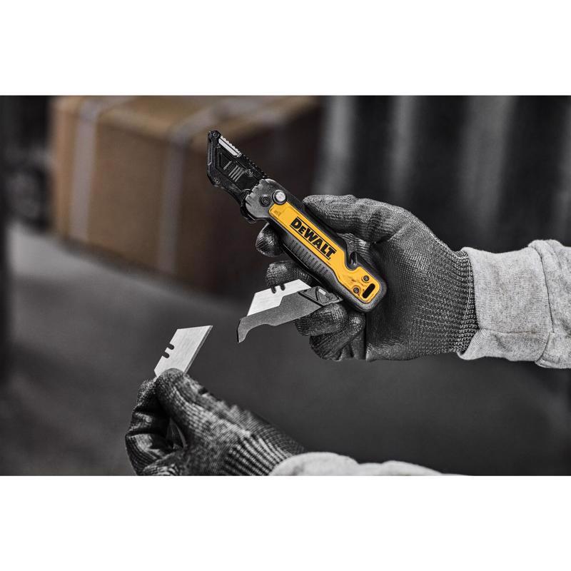 DeWalt Press and Flip Compact Utility Knife Black/Yellow 1 pc