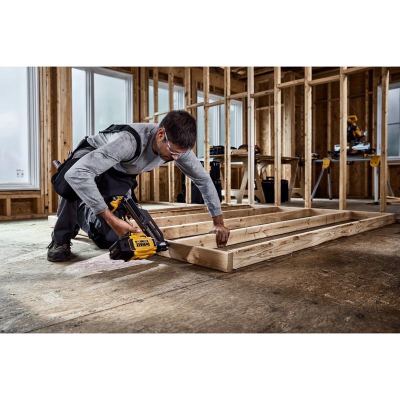 DeWalt Cordless 30 deg Framing Nailer Tool Only 20 V