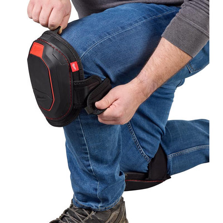 milwaukee tool 2.7 in. L X 5.7 in. W Knee Pads Black