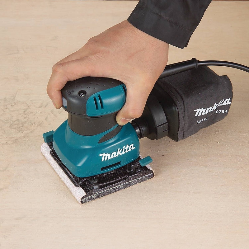 Makita Corded 2 amps 1/4 Sheet Finishing Sander