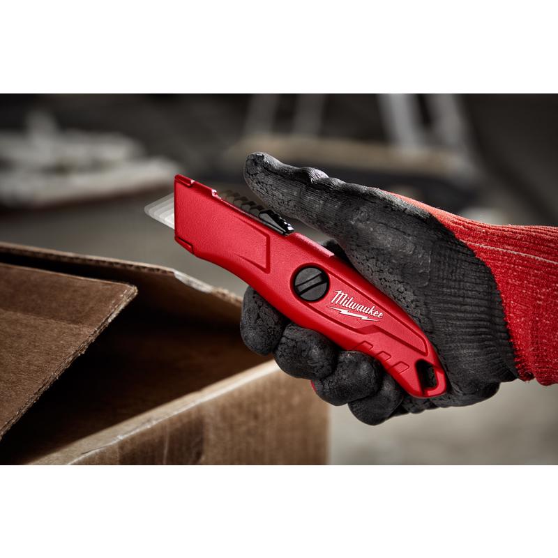 Milwaukee 5-3/4 in. Self-Retracting Safety Knife Red 1 pc