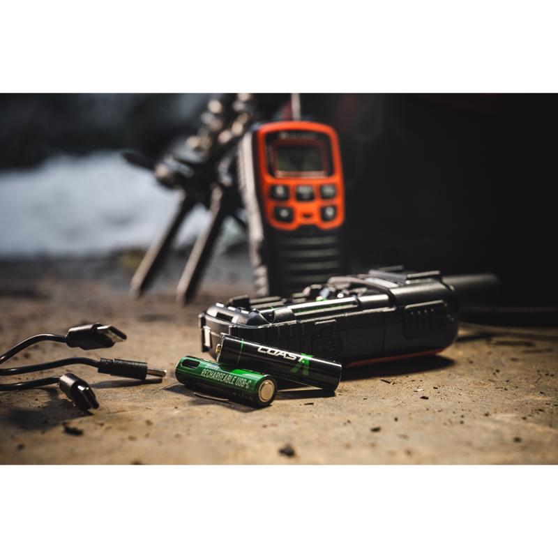 Coast AAA Lithium Batteries 4 pk Display