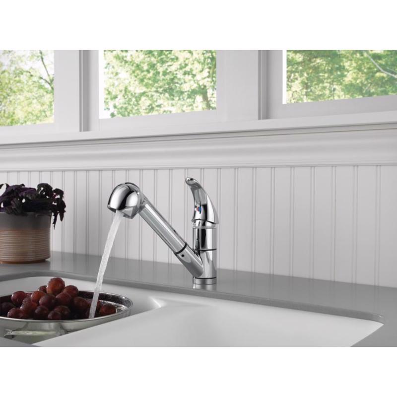 Peerless One Handle Chrome Pull-Out Kitchen Faucet