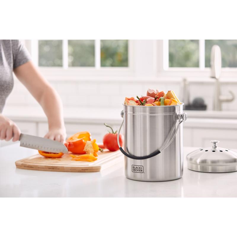 Black+Decker 166 oz Silver Stainless Steel Compost Keeper