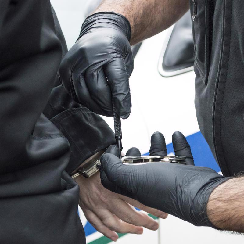 Gloveworks Nitrile Disposable Exam Gloves Medium Black Powder Free 100 pk