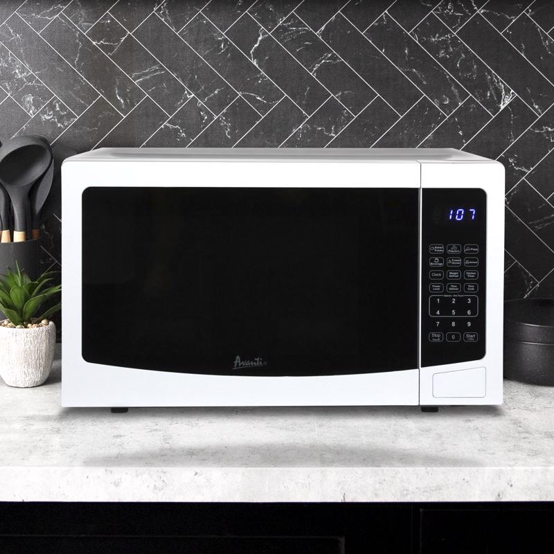 Avanti 1.1 cu ft White Microwave 1000 W