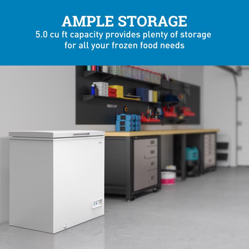 Avanti 5 ft White Steel Chest Freezer 120 W